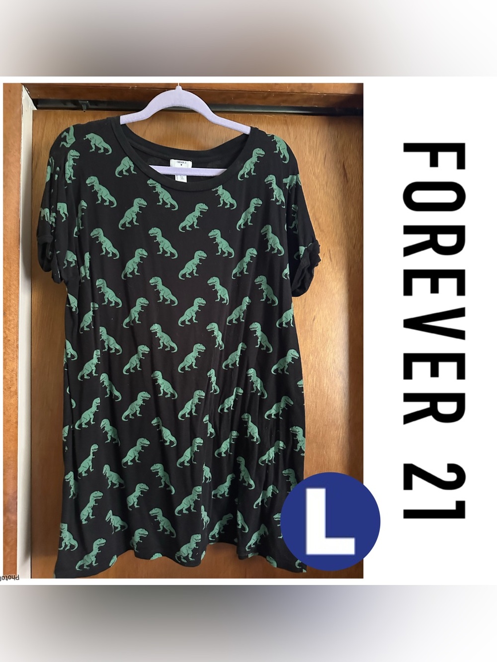 Forever 21 Black and Green Dinosaur Print Tee